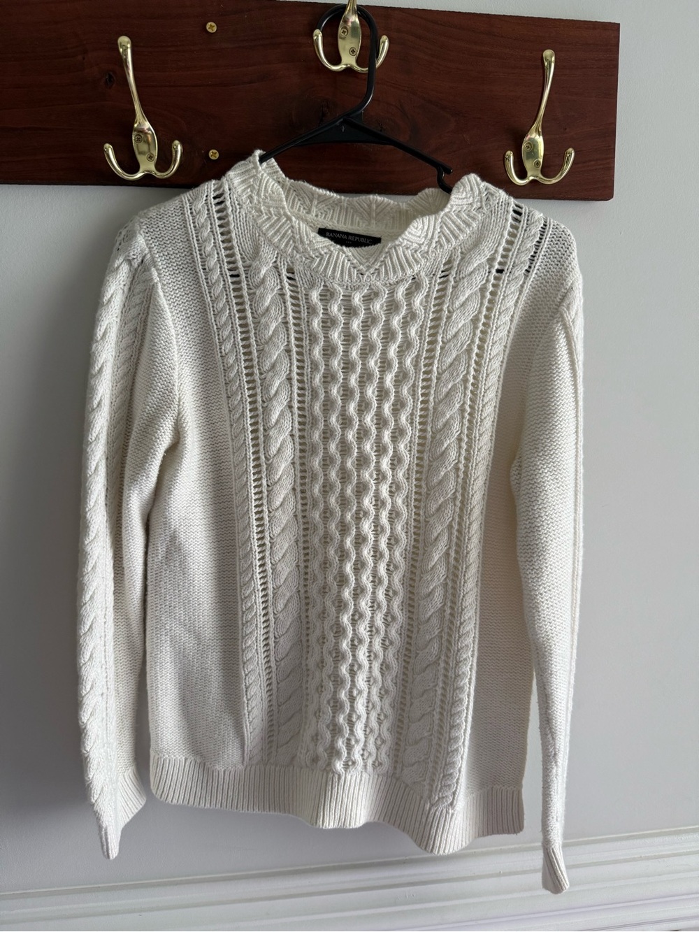 Banana Republic Women's Cream Cable Knit Sweater